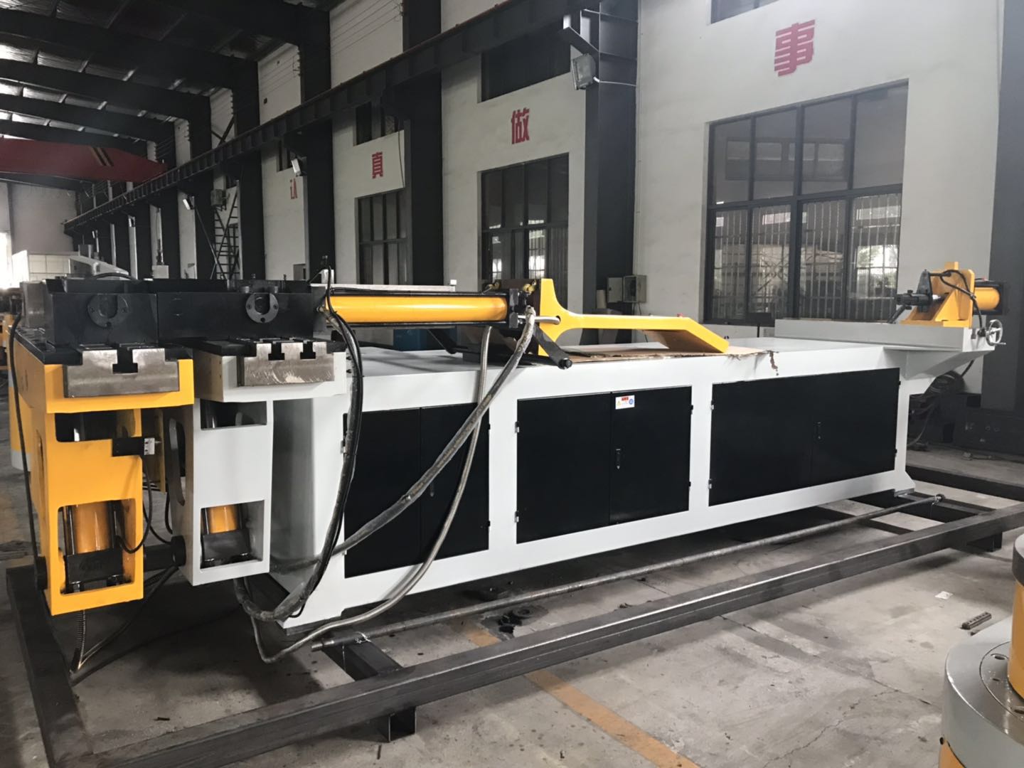 big model pipe bending machine - Image 2