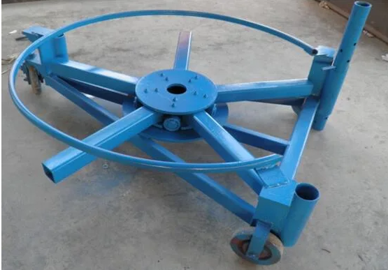 Mobile silo support structure with rotating platform