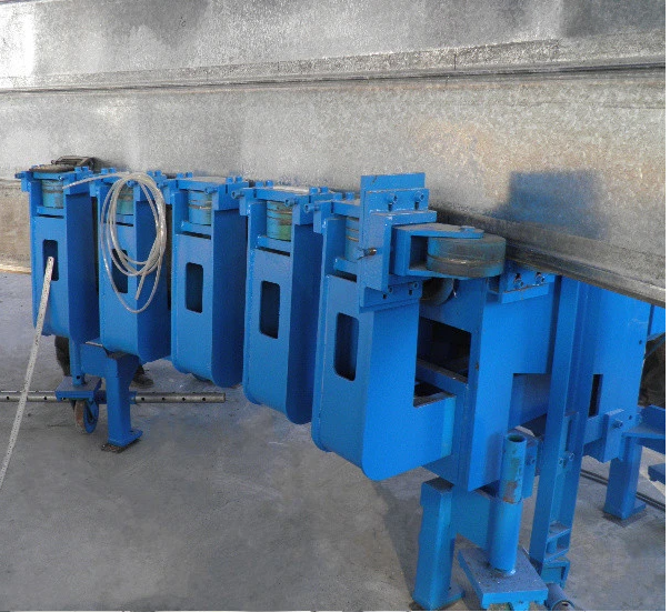 Pneumatic forming rollers for steel silo construction