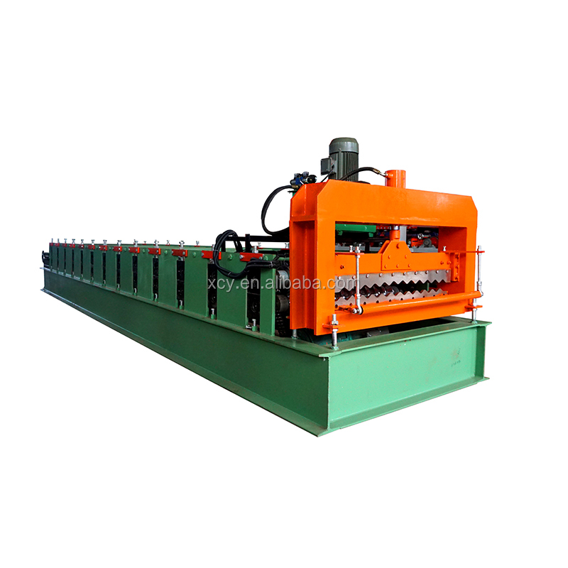 Side view of the roof corrugating cold roll forming machine