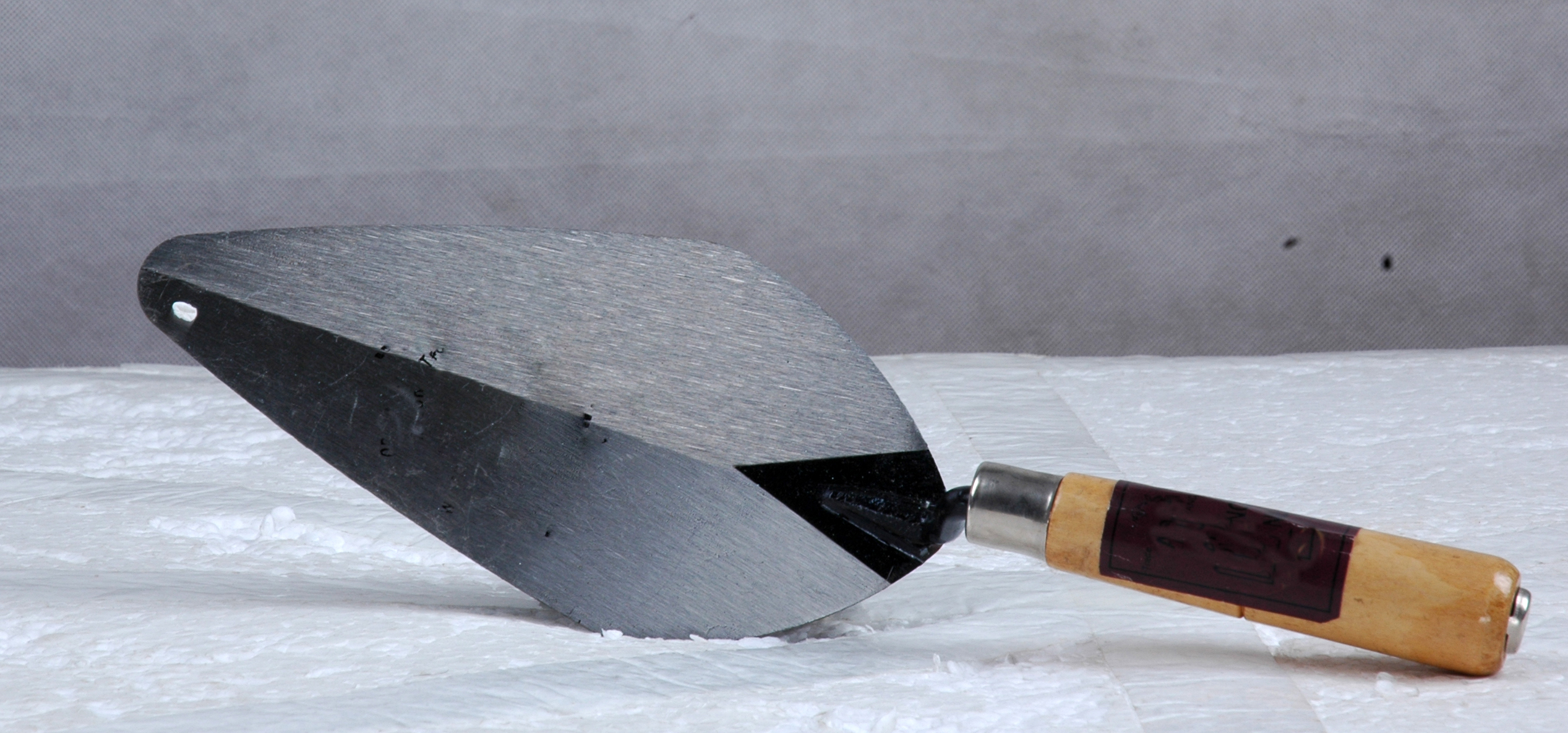 Bricklaying Trowel with Ergonomic Handle