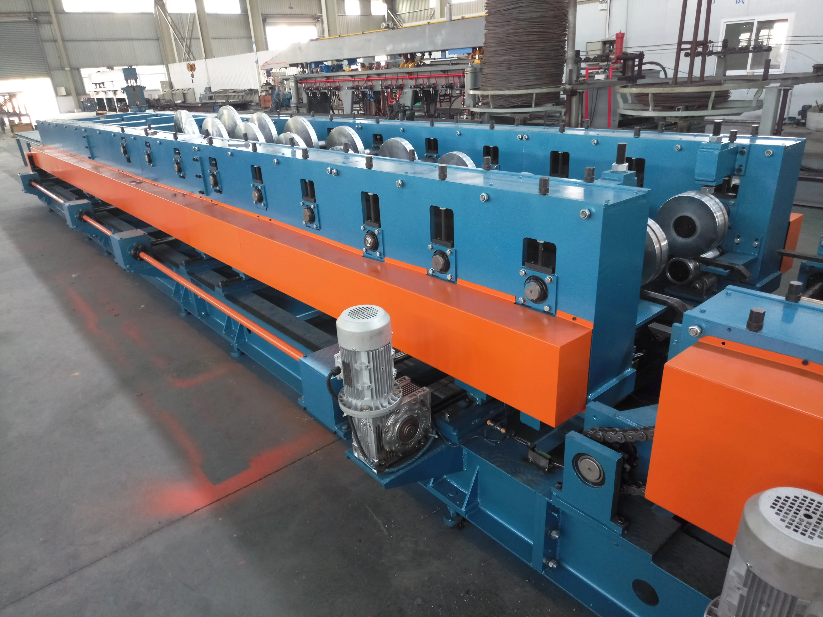 Heavy-duty roller assembly