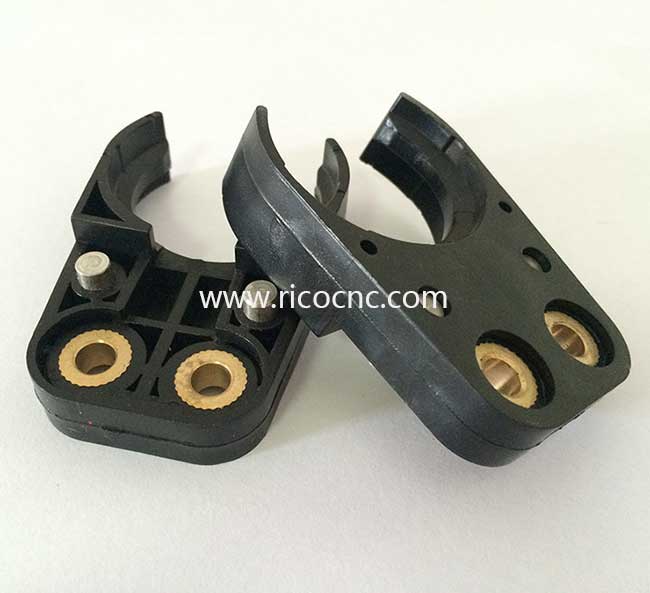 BT30 Finger Style Tool Changer Gripper Forks