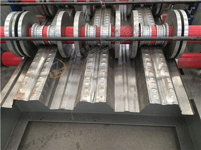 Building Material Metal Deck Roll Forming Machine - Image 2