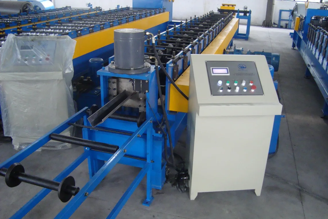 Control panel and hydraulic cutting system