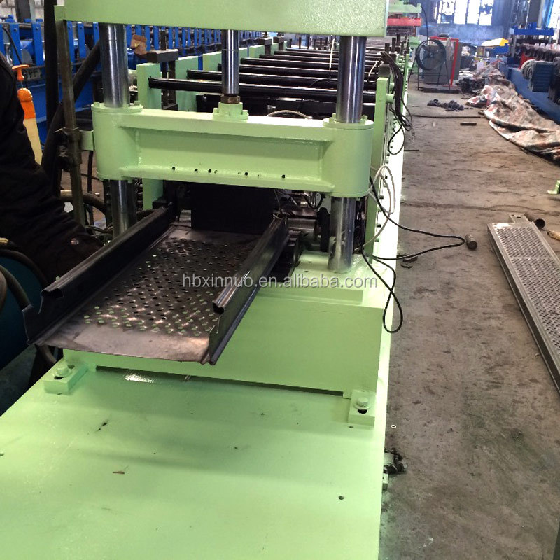 Machine feeding and roller system