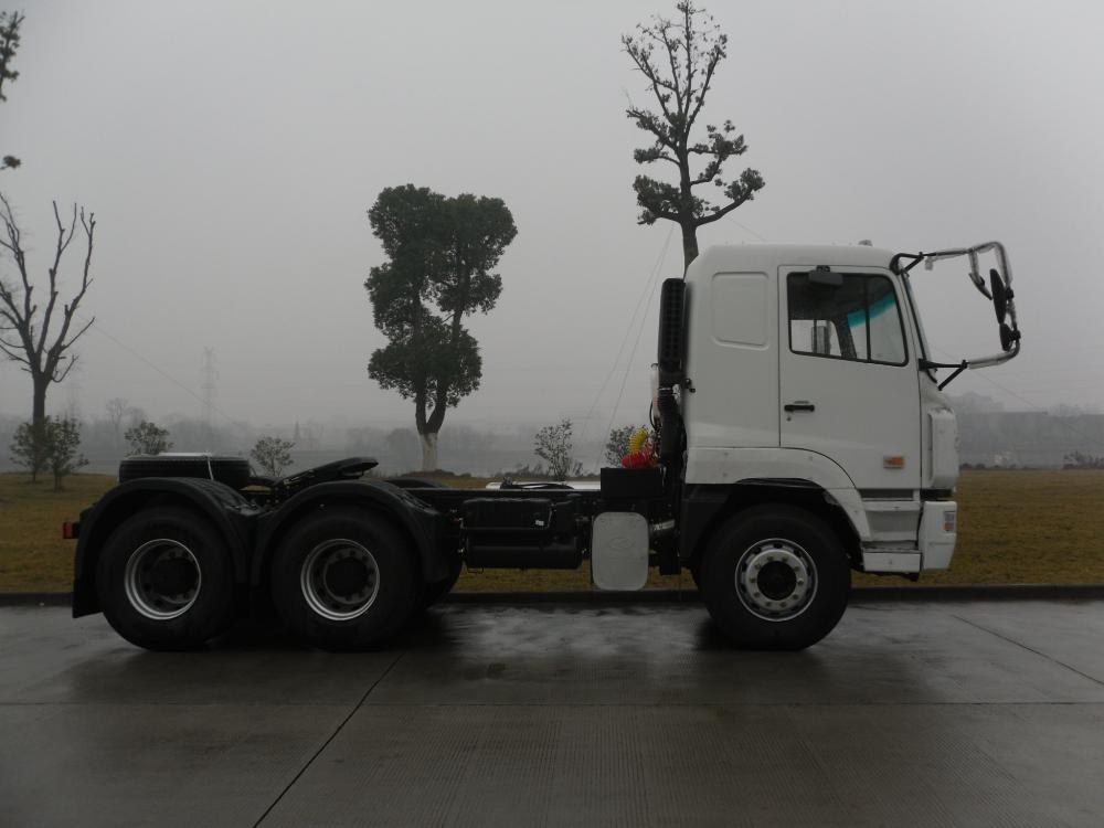6x4 Heavy-Duty Tractor Truck