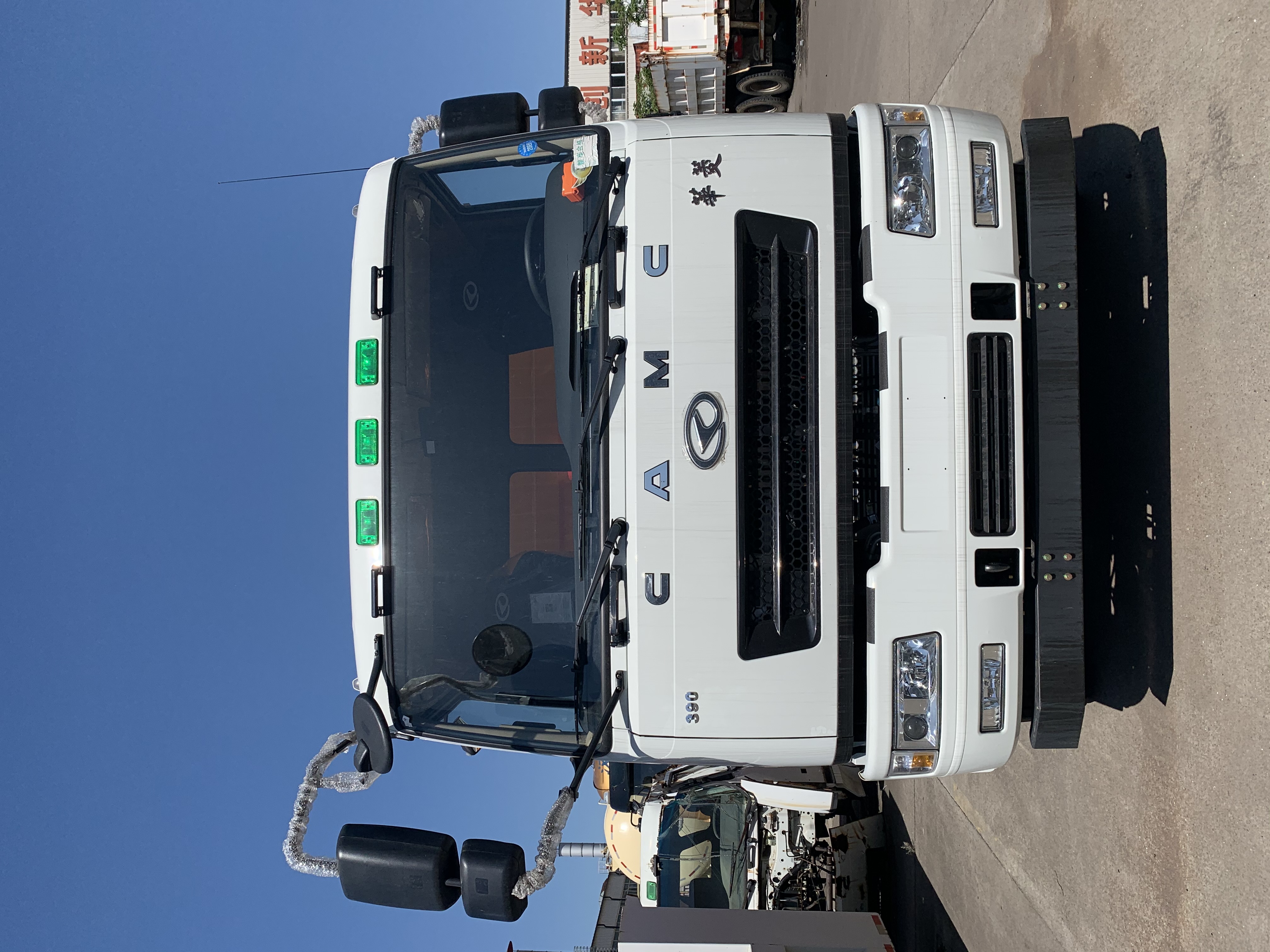 CAMC classic 8x4 dump truck - Image 2
