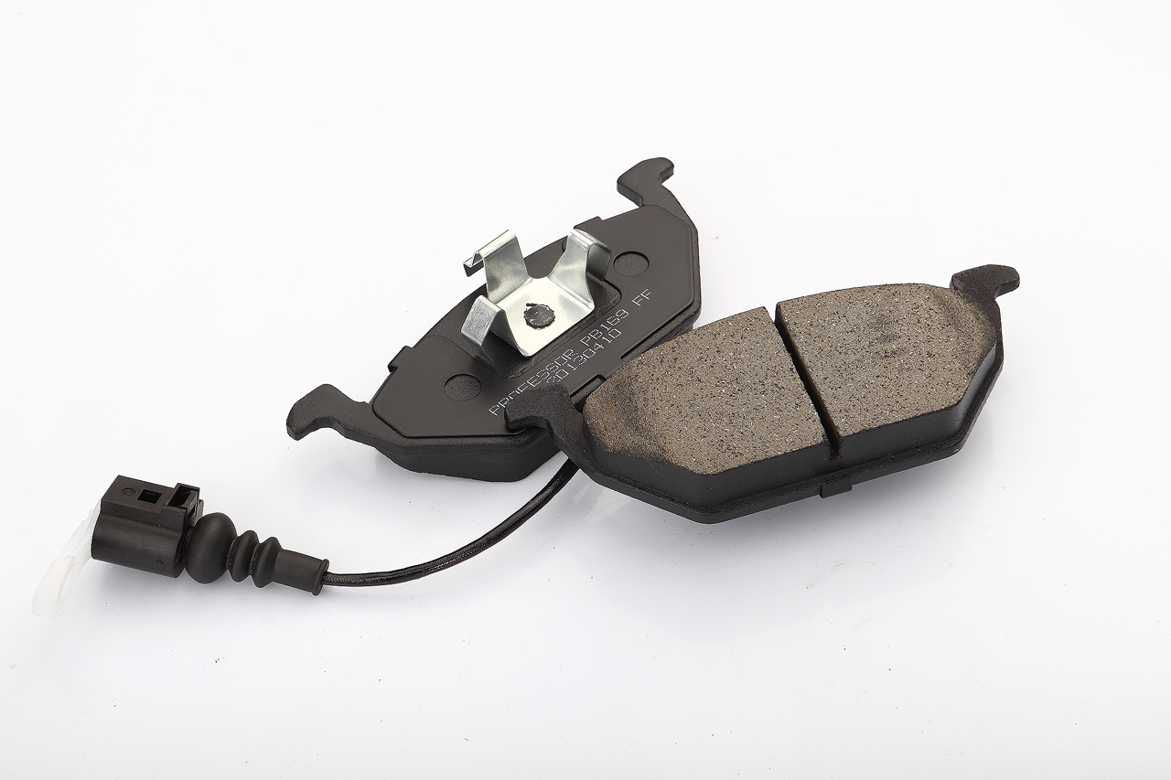 High-Performance Car Brake Pads with Wear Sensors