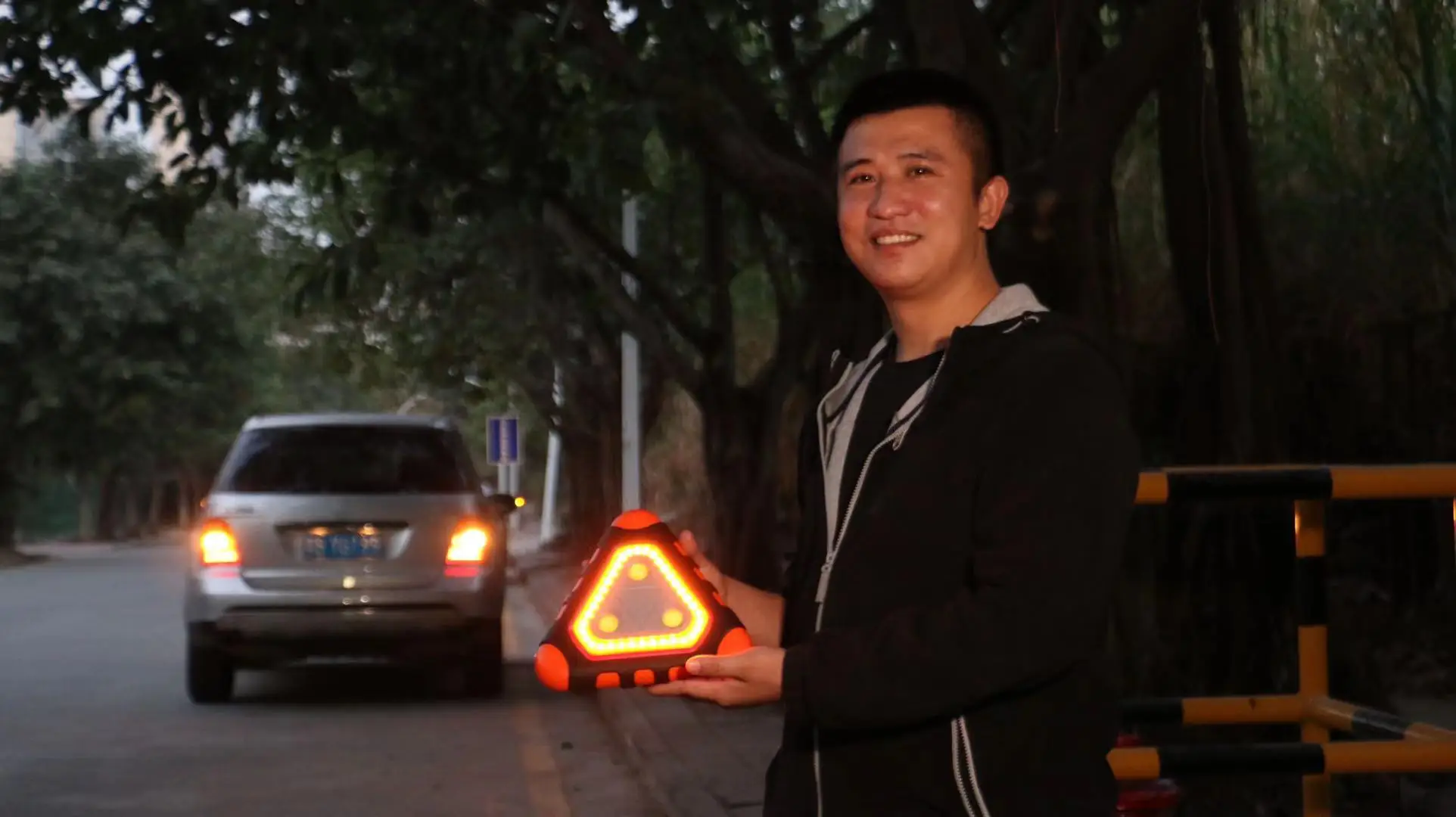 High-intensity LED warning triangle for roadside safety
