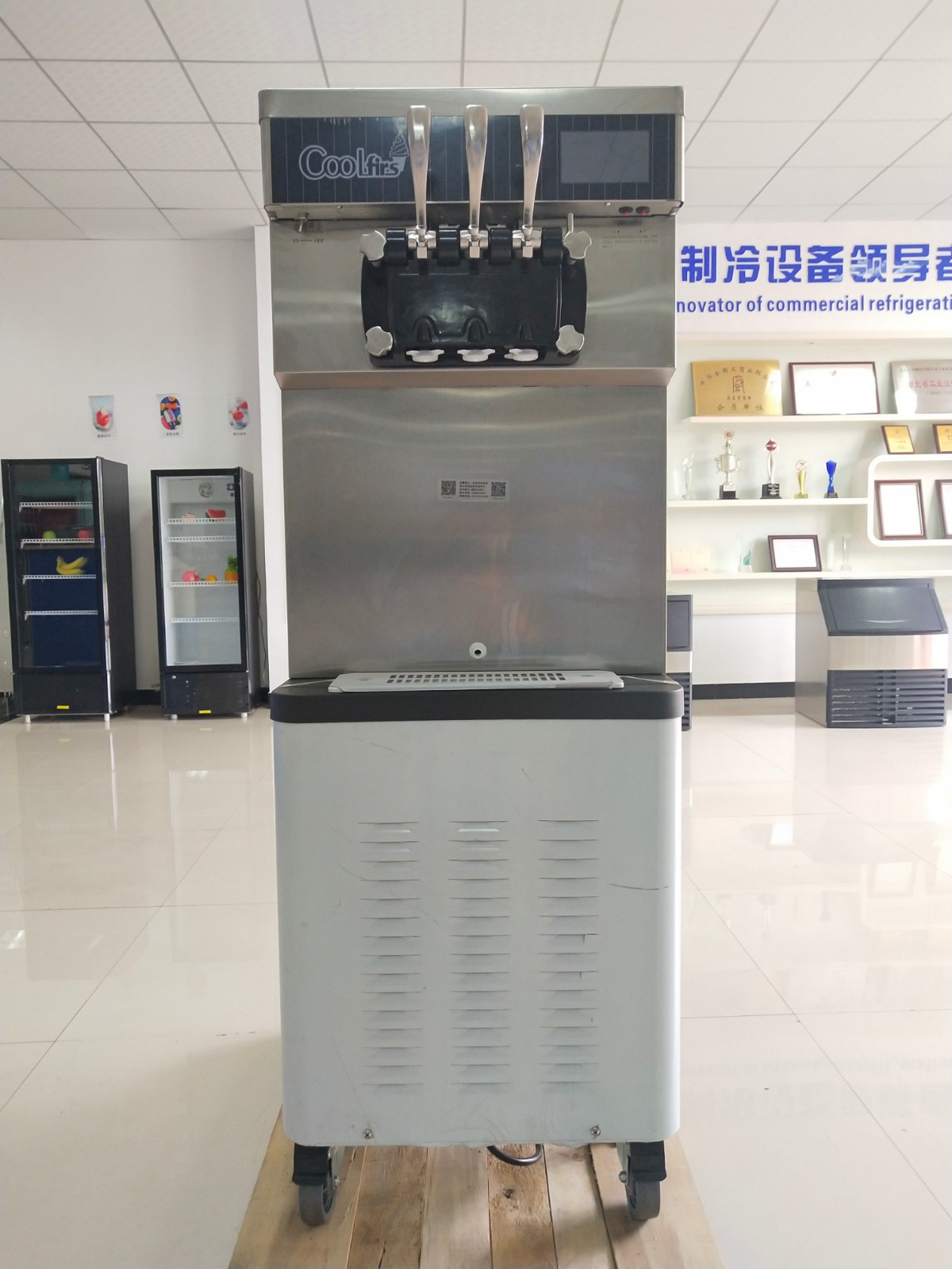 CF8240 - Image 2