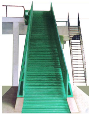 Heavy-Duty Chain Conveyor System