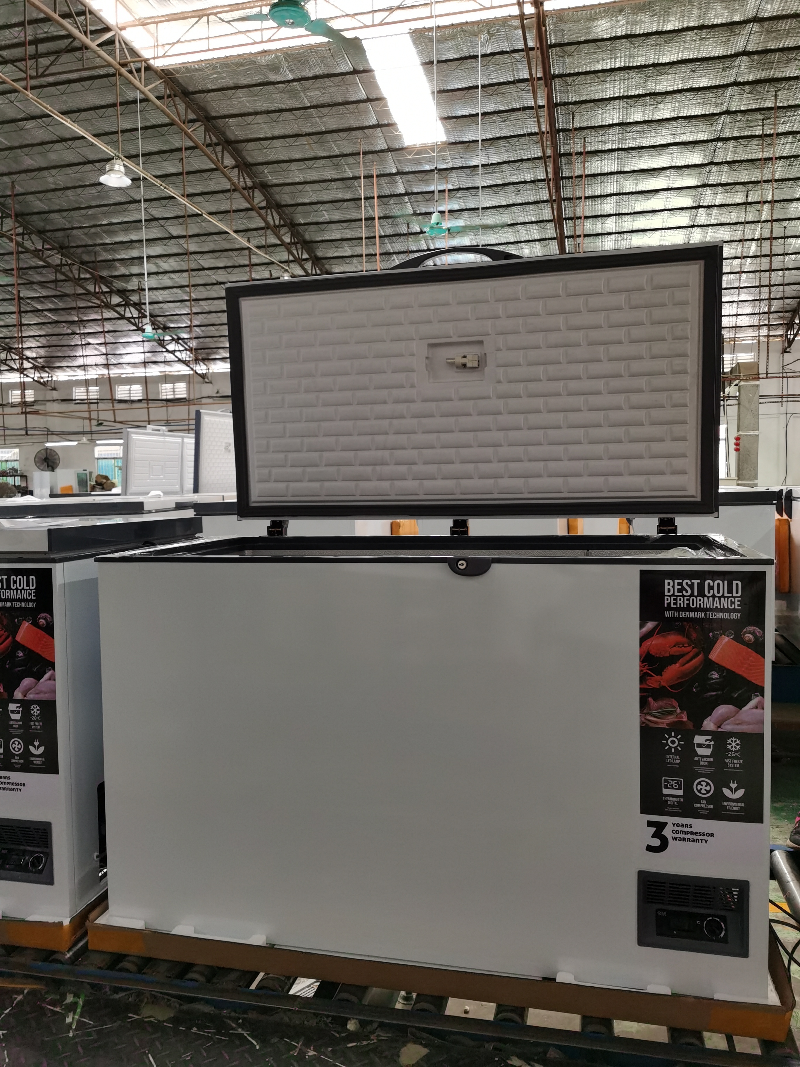 CHEST FREEZER - Image 2