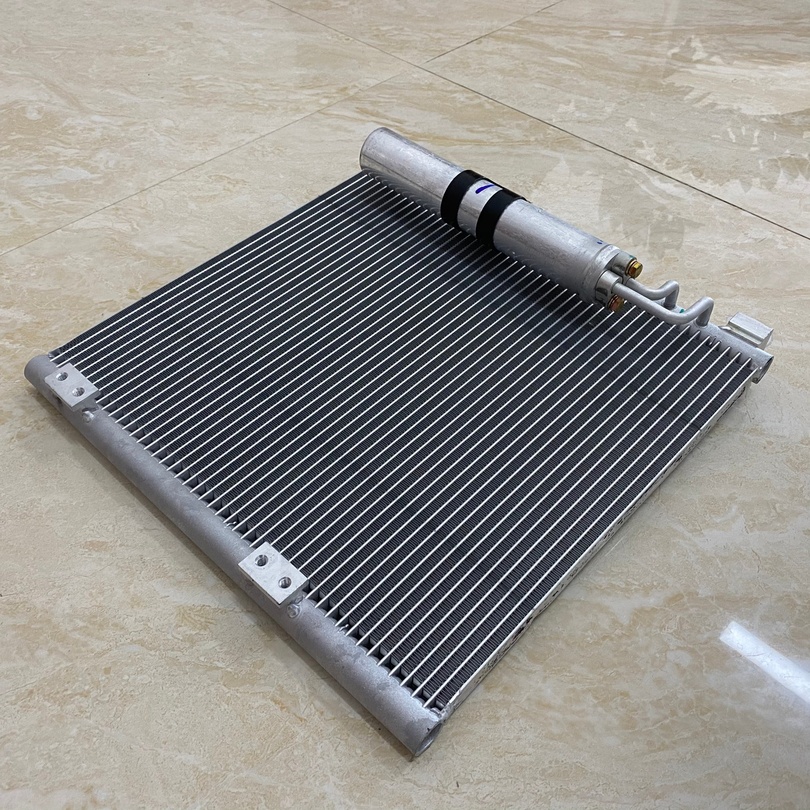 China Factory Nanjun YCQ16 480 Wholesaler Price Automobile Air Conditioning Condenser - Image 2