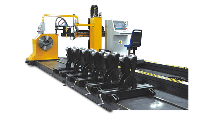 CNC pipe cutting machine with gantry system and rotary chuck