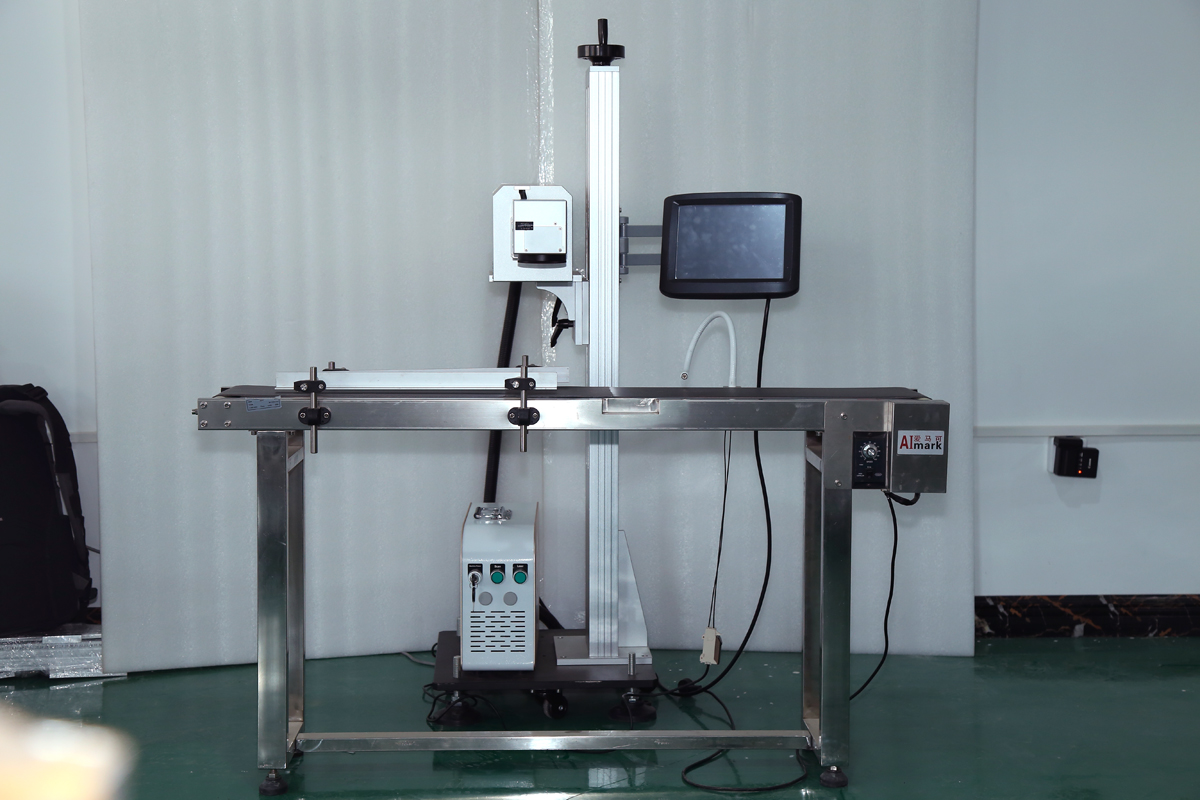 CO2 flying fiber laser marking machine - Image 2