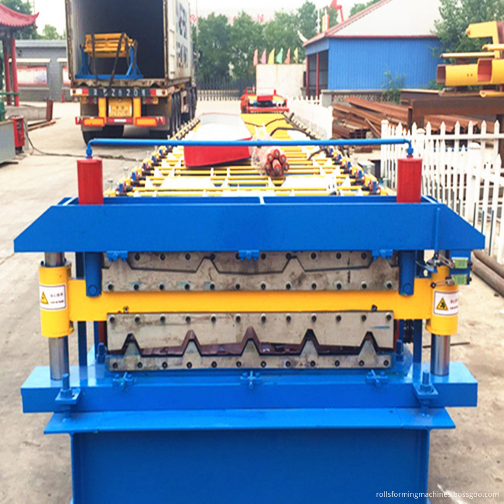 Side view of the double layer roll forming machine