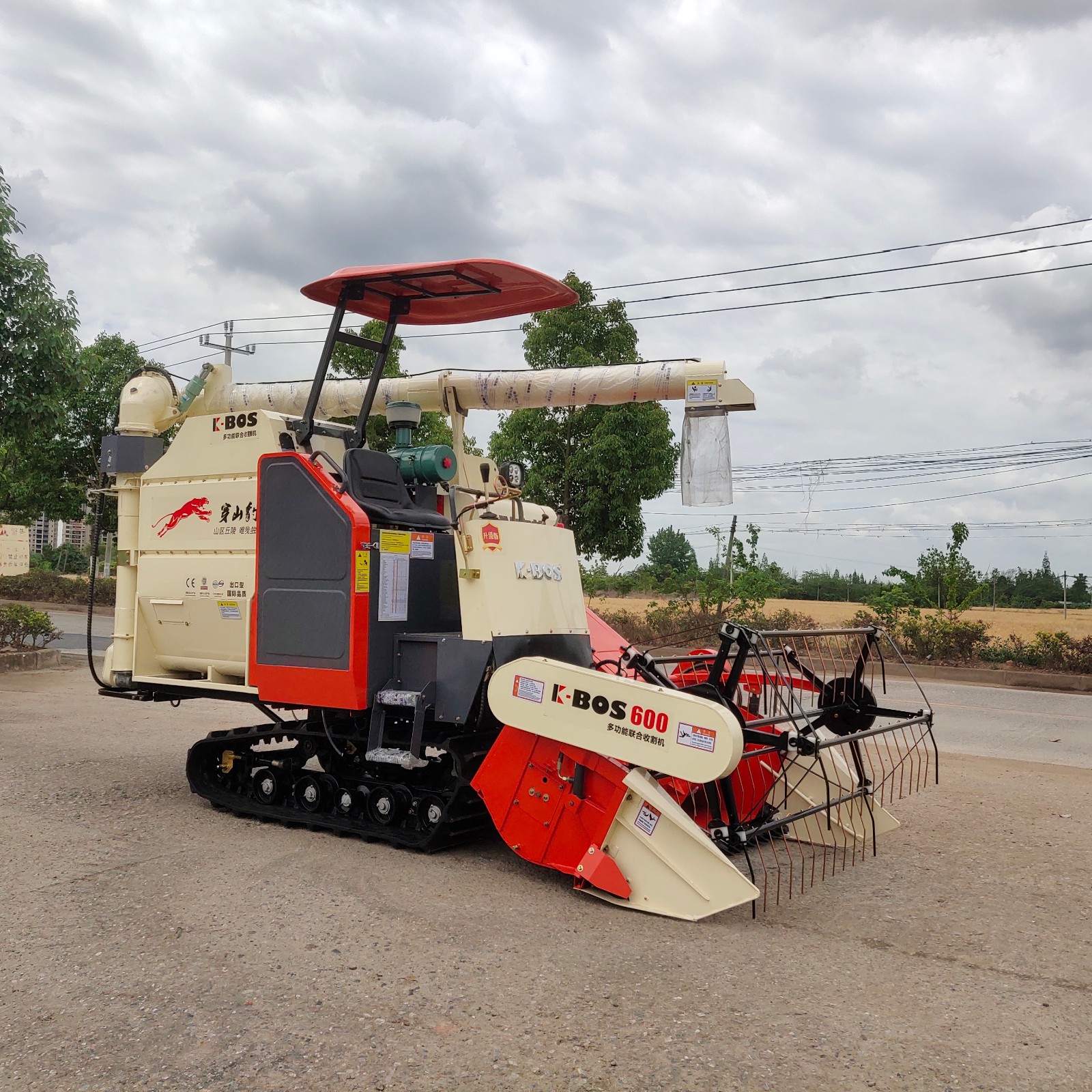 Combine Harvester Model 4LZ-2.2Z - Image 3