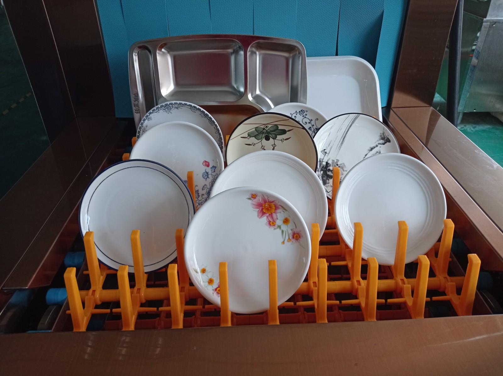 Conveyor Dishwasher