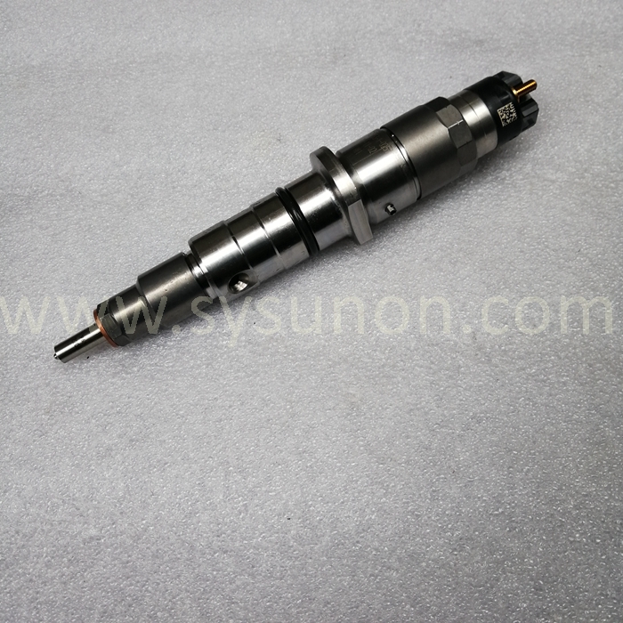 Common rail fuel injector for QSL9 diesel engine