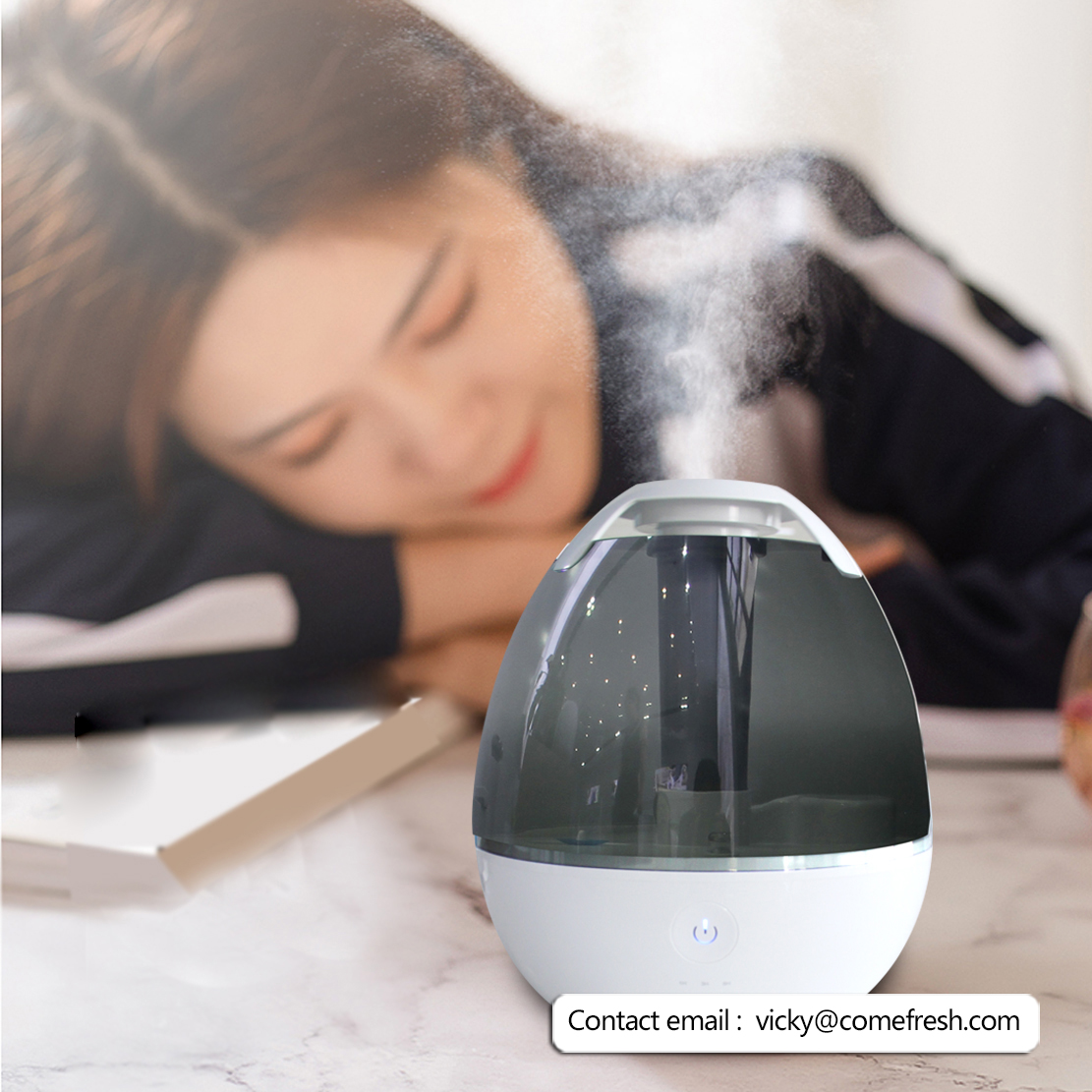 Compact humidifier design with mist output