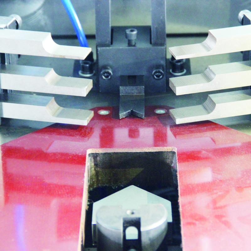Corner Crimping machine - Image 2