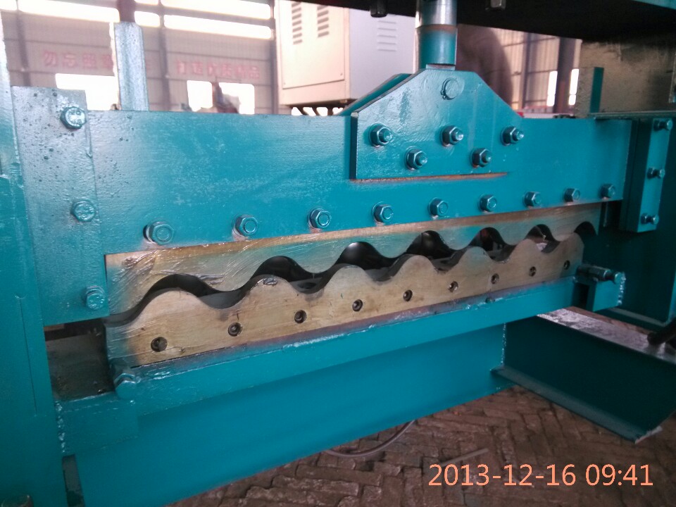 Corrugated Roof Tile Roll Forming Machine