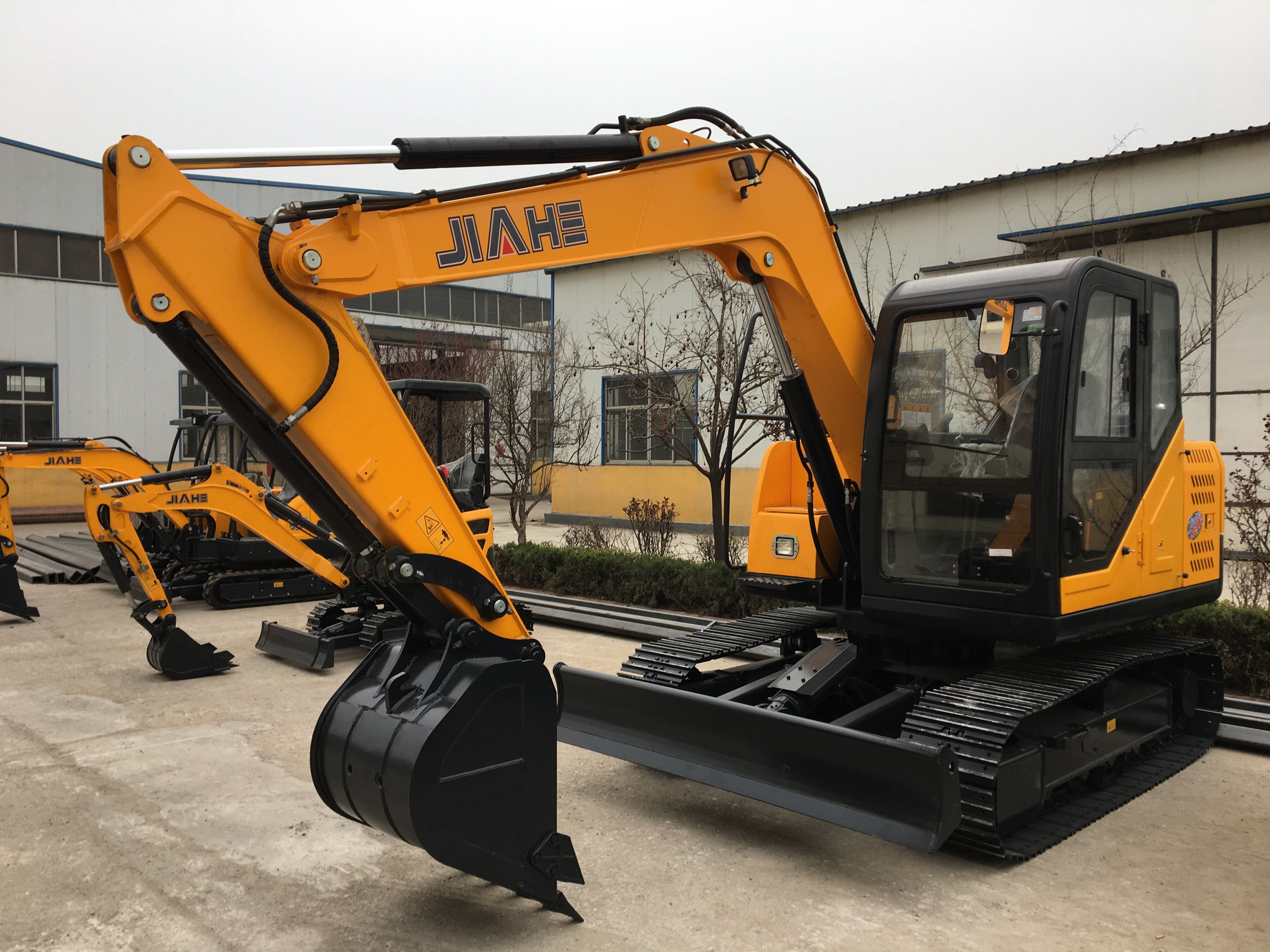 cralwer excavator - Image 3