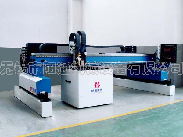 Metal Cutting and Folding Machine