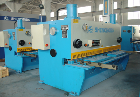 Hydraulic Metal Sheet Cutting and Bending Machine