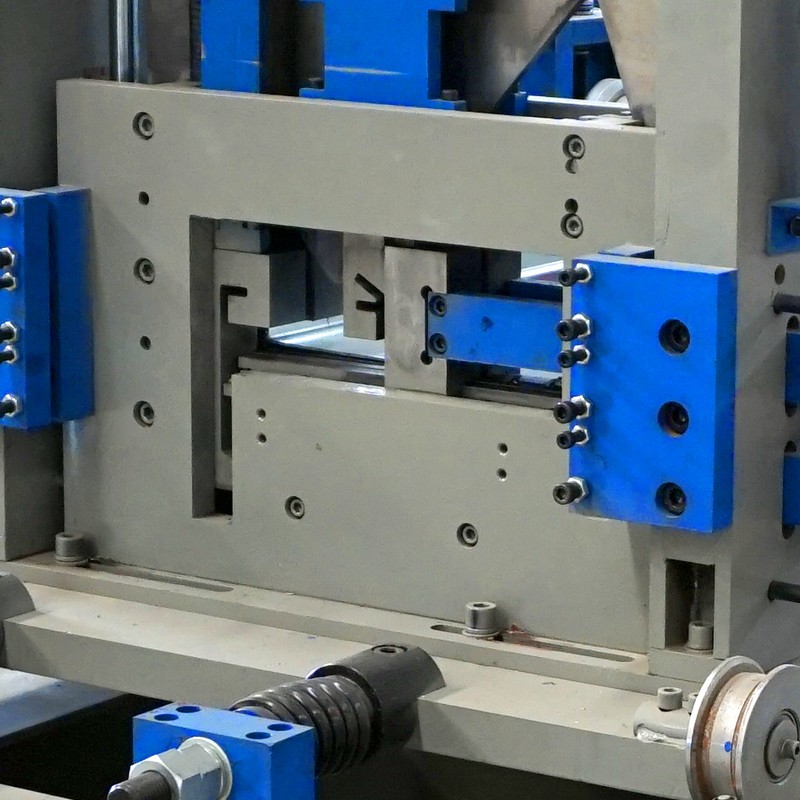 cz purlin machine sheet forming roll machine c purlin roll forming machine - Image 2