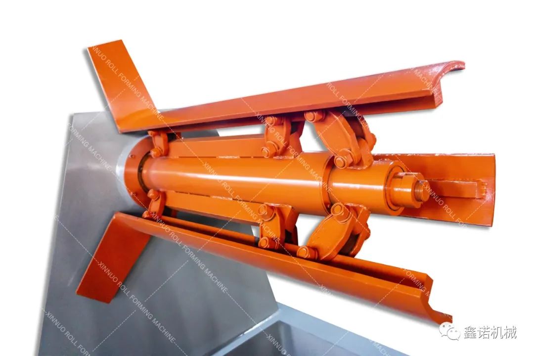Decoiler Leveler Machine Side View