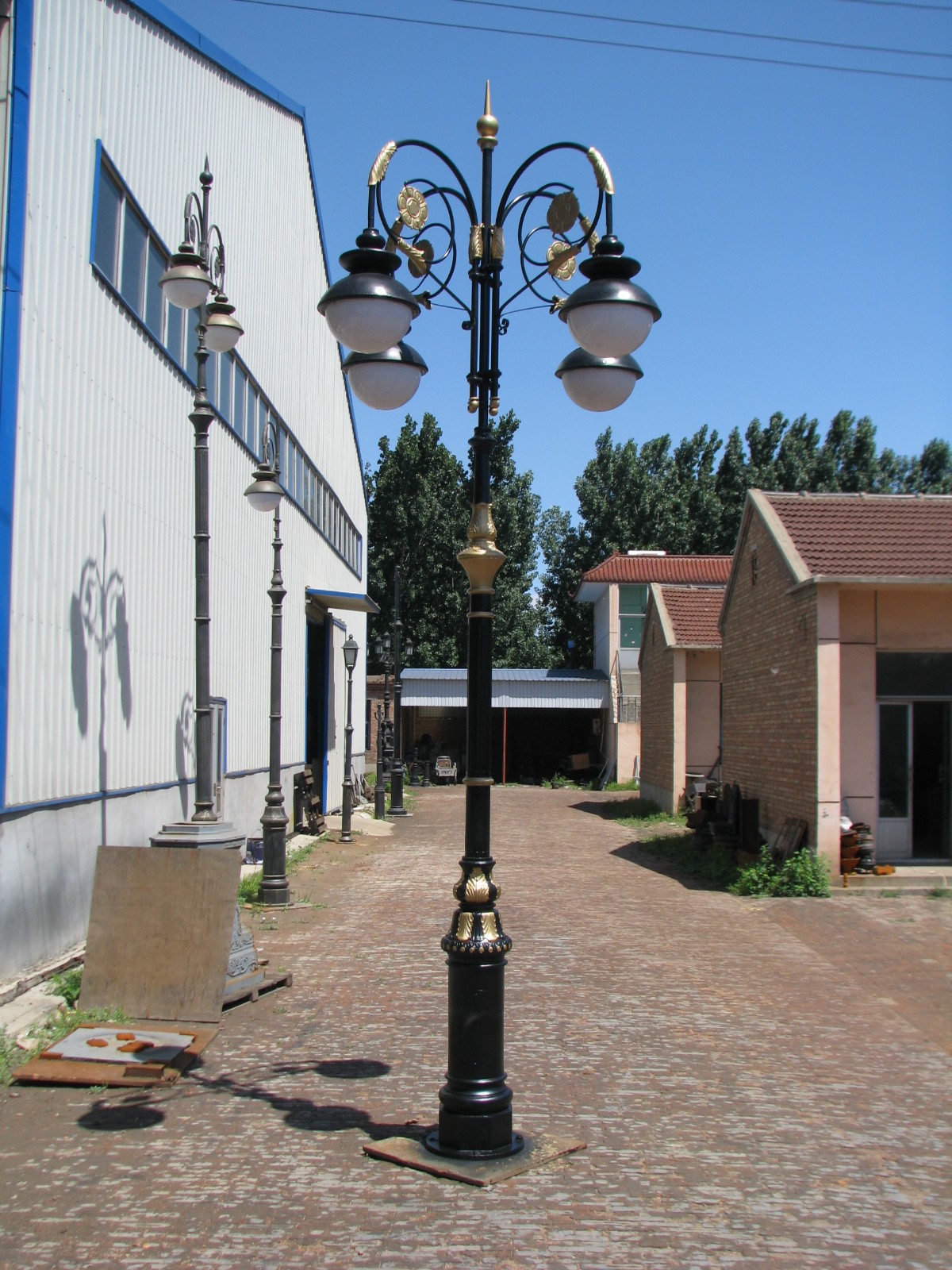 Decorative Antique Galvanized Cast Iron and aluminum Street Light Pole - Image 2
