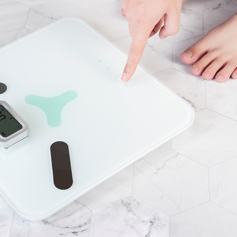 Battery-Free Digital Body Composition Scale