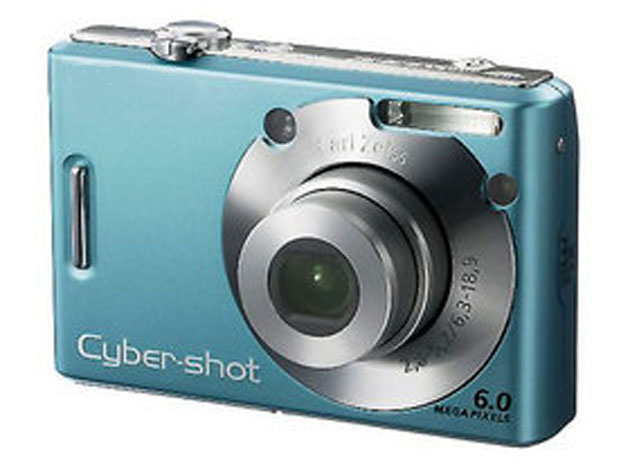 6.0 Megapixel Digital Camera with Zoom Lens