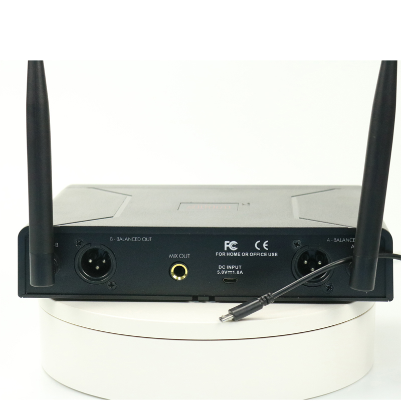 Digital Diversity 2x30 channels UHF Lapel Wireless Microphone UH-16-HH - Image 2