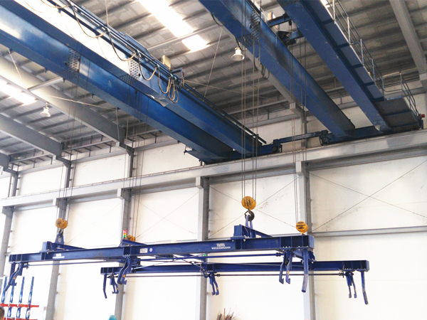 Crane lifting operation with sling