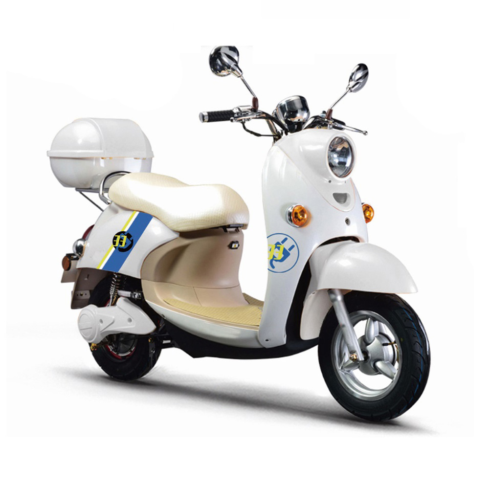 Side profile of the Roma electric scooter featuring retro-inspired design