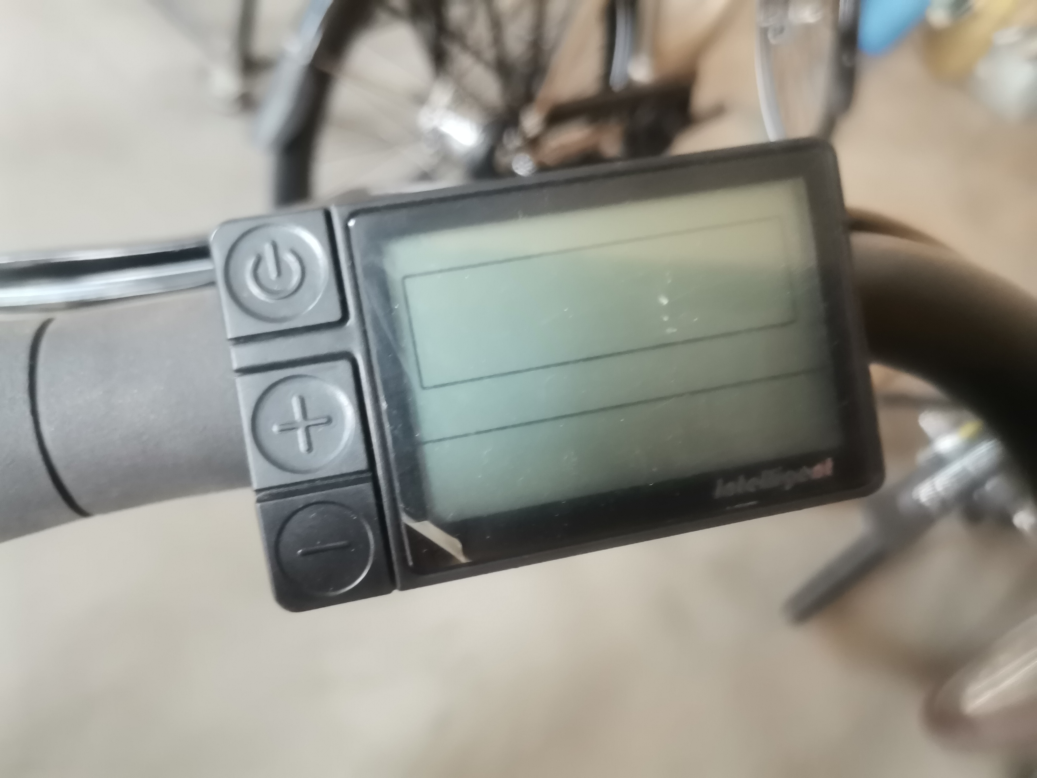 Electric Bicycle with Pedal Assist - Image 2