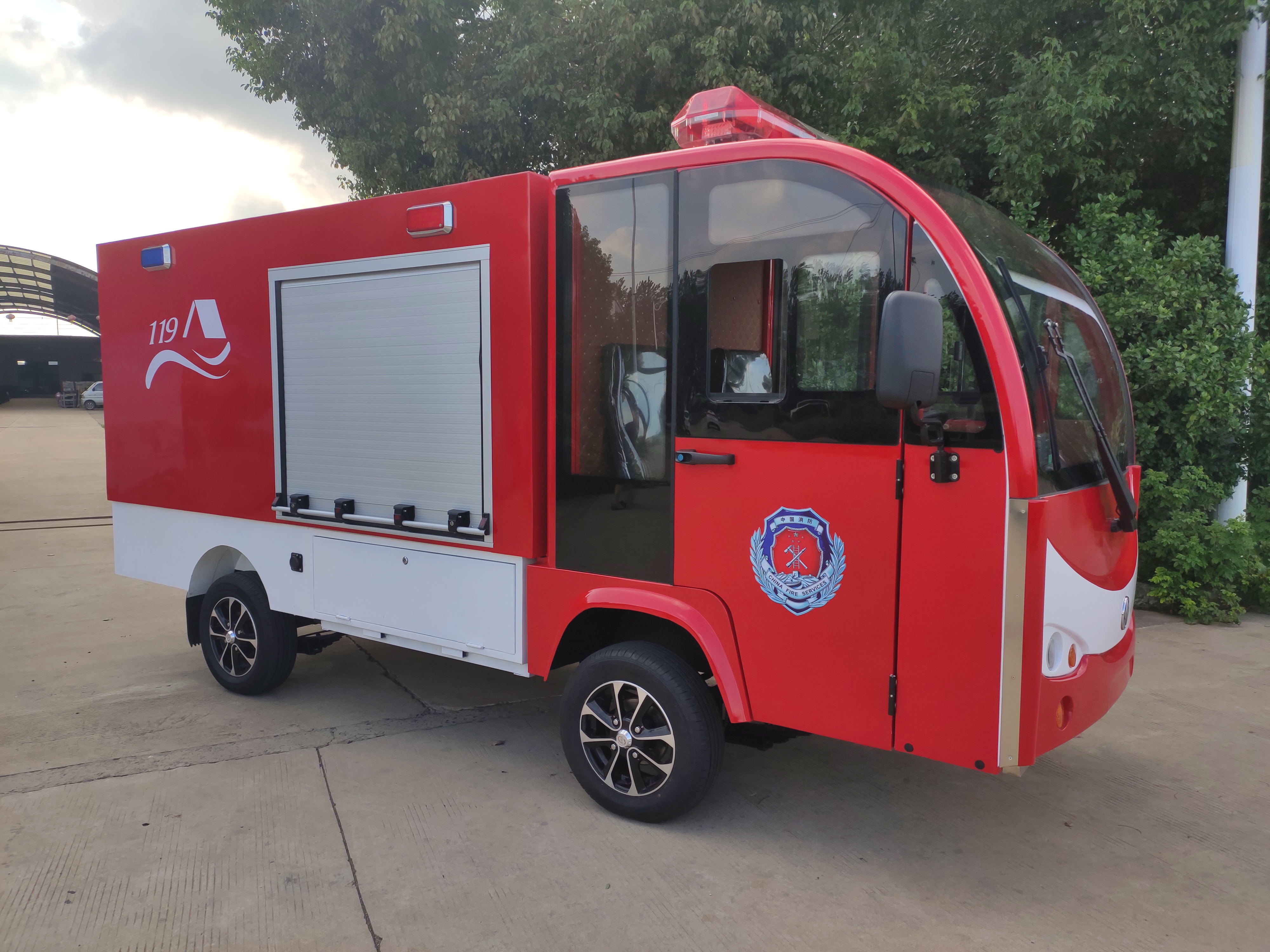ELECTRIC FIRE TRUCK - Image 2