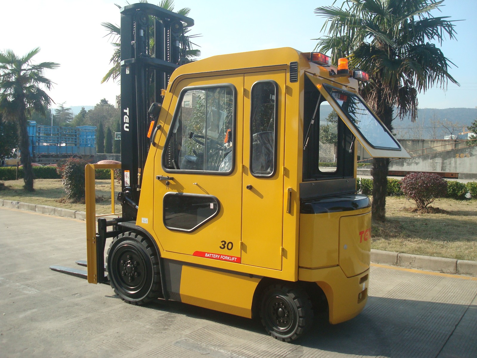 Electric Forklift Truck, 1.5-4 ton Capacity