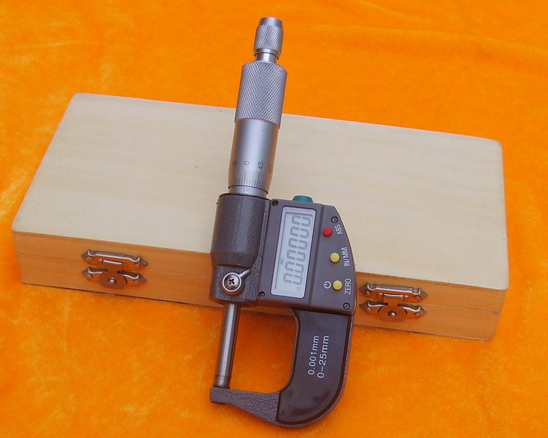 Electronic outside micrometer - Image 2