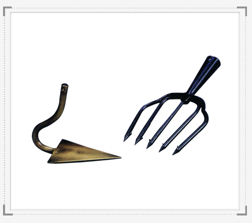 Gardening Hand Tool Set with Triangular Hoe and Spading Fork
