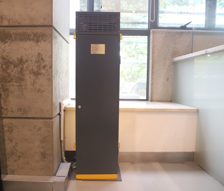 Elevator control cabinet - Image 2