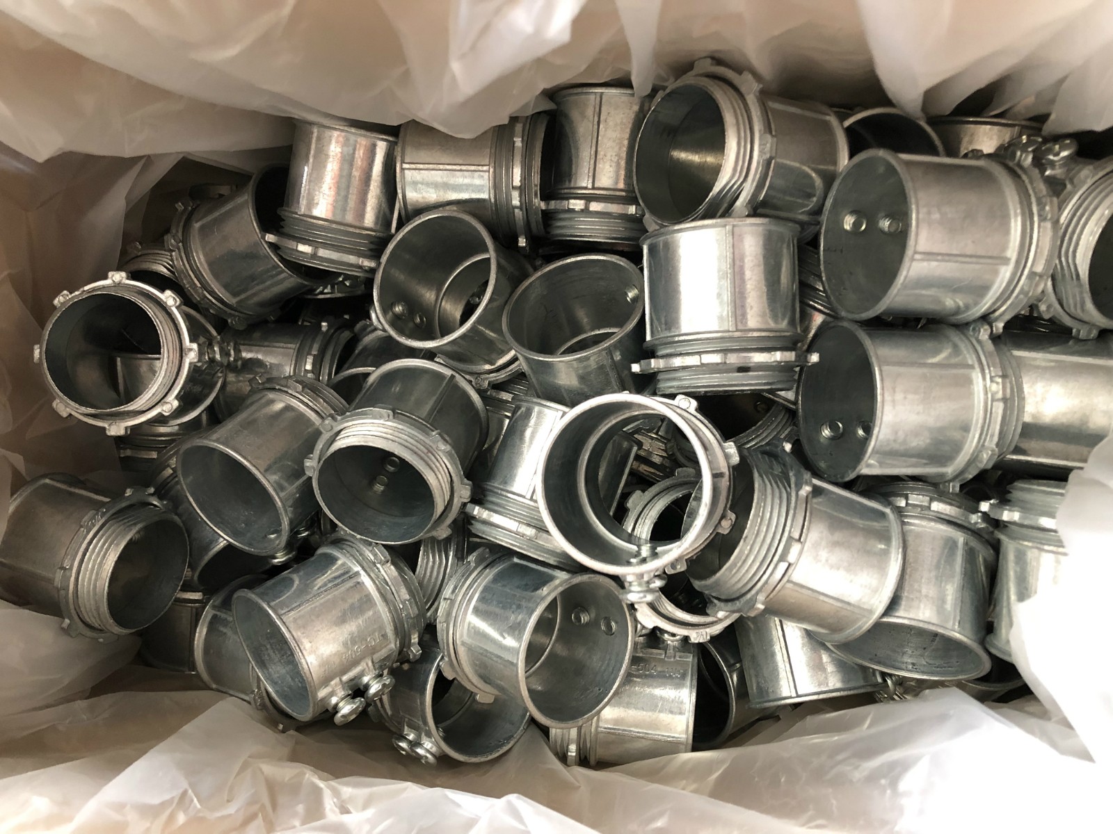Zinc Die-Cast EMT Set Screw Connector