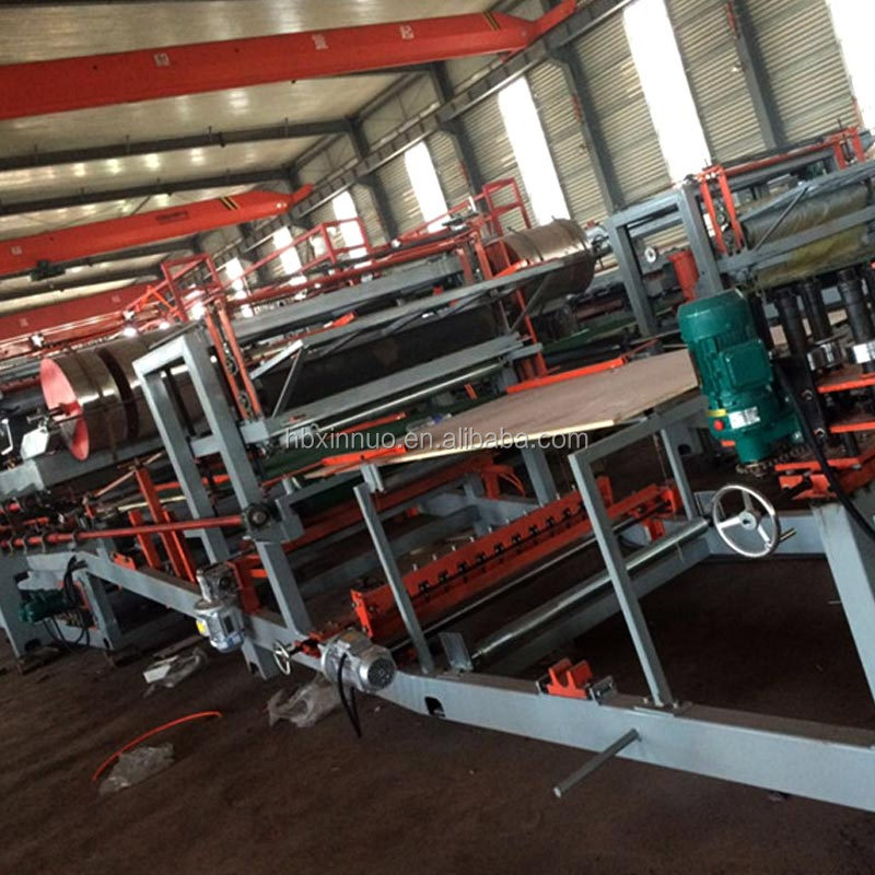 End-of-line stacking and cutting section