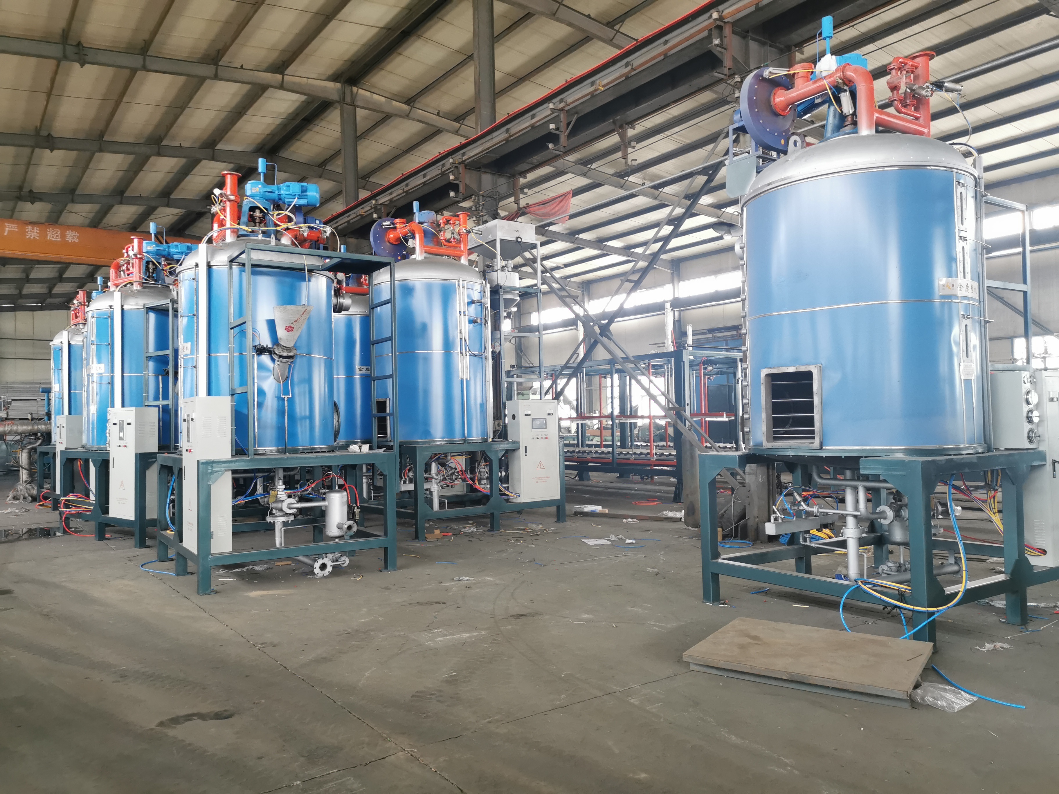 Control panels and piping structure of the EPS pre-expander