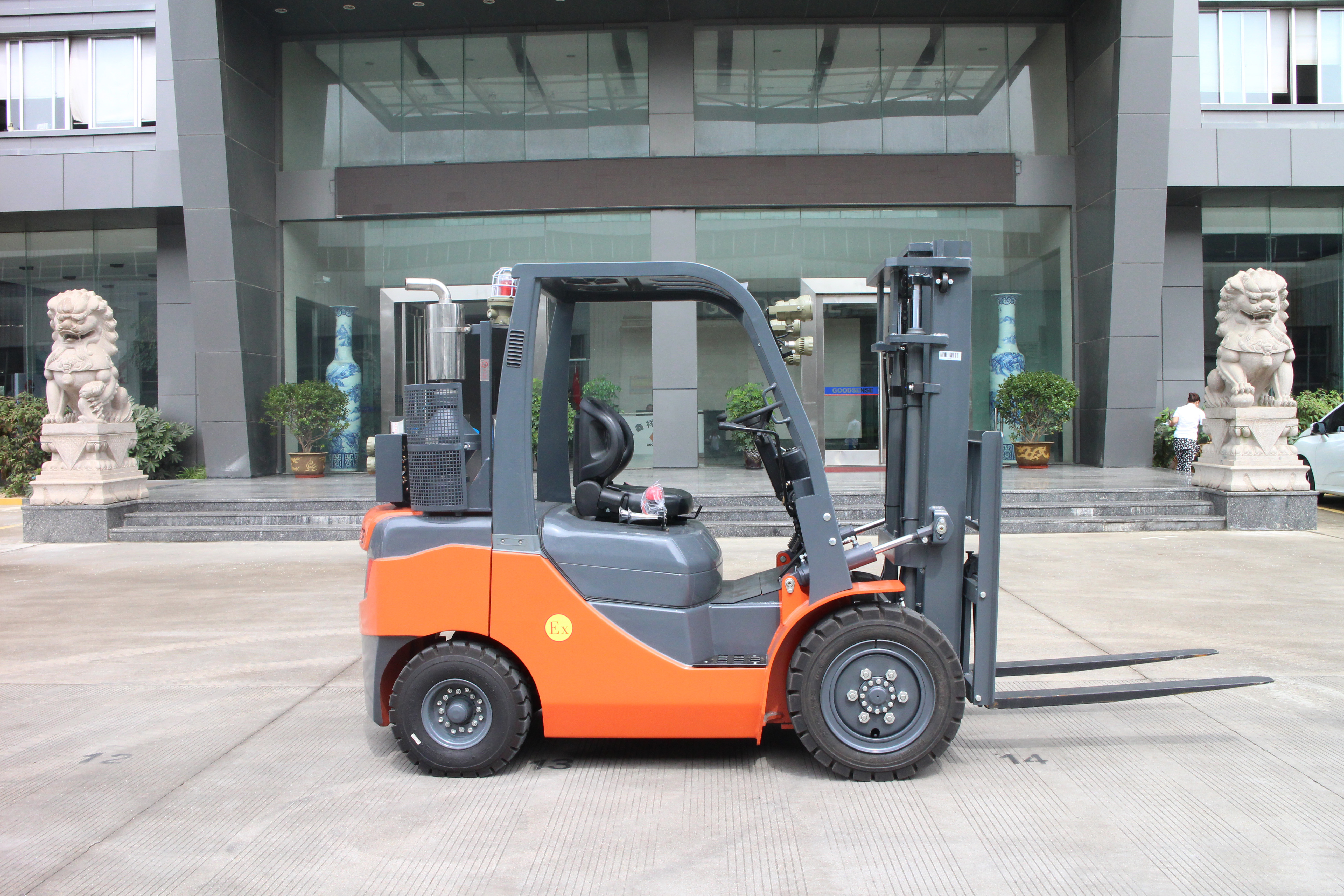 Explosion Protected Diesel Forklift - Image 3
