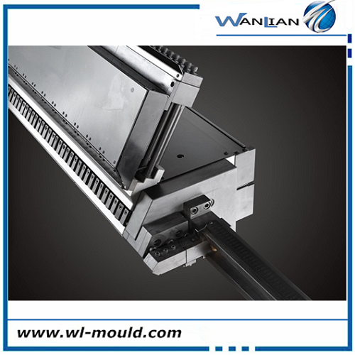 Extrusion Die for Plastic Film and Sheet Production