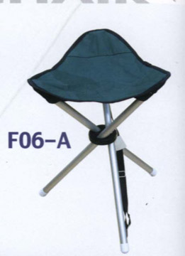 Portable Tripod Stool for Outdoor Use